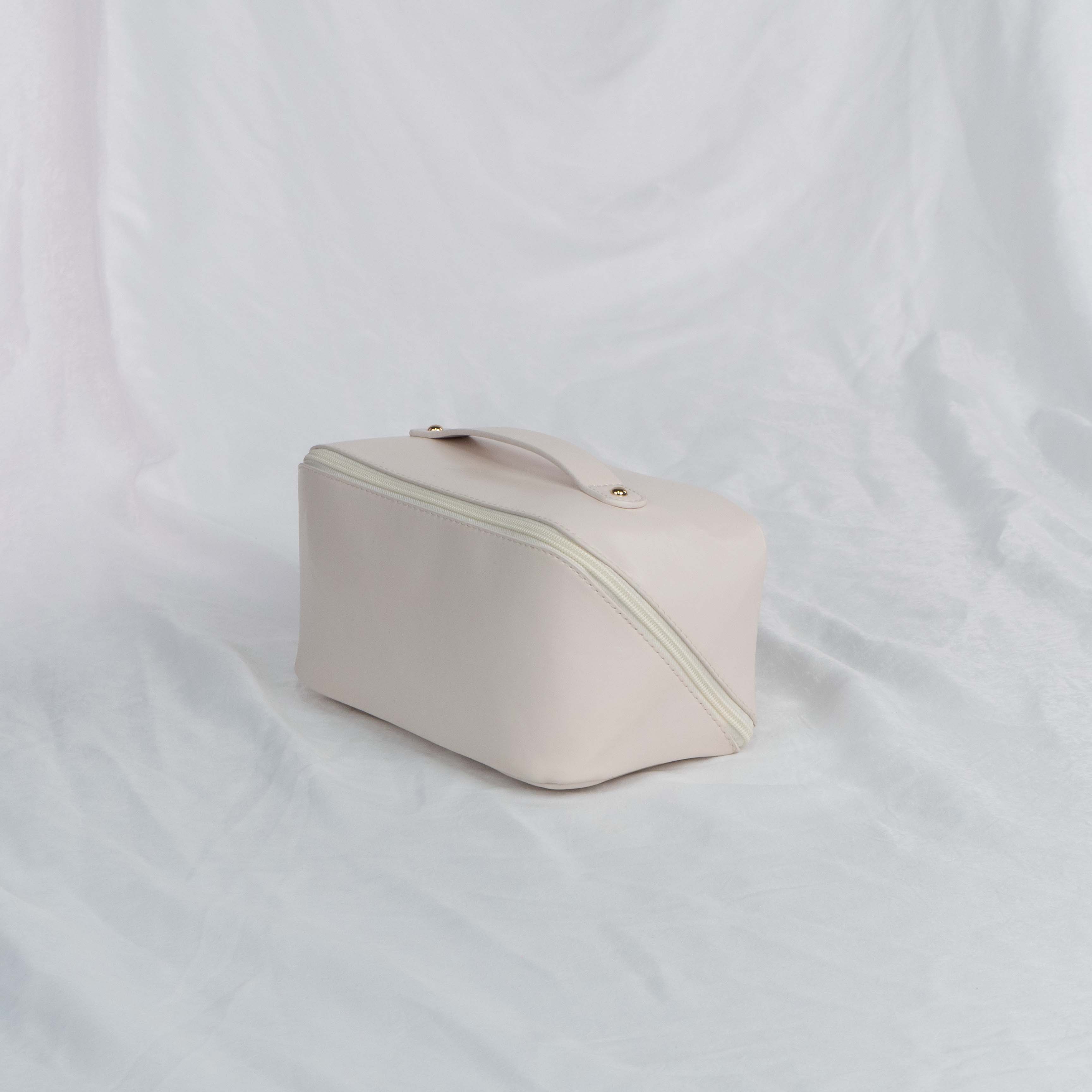 Leather cosmetic bag