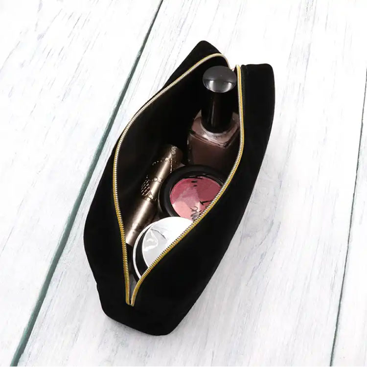 Black Zipper Closure Makeup Cosmetic Bag With Embroidery Logo