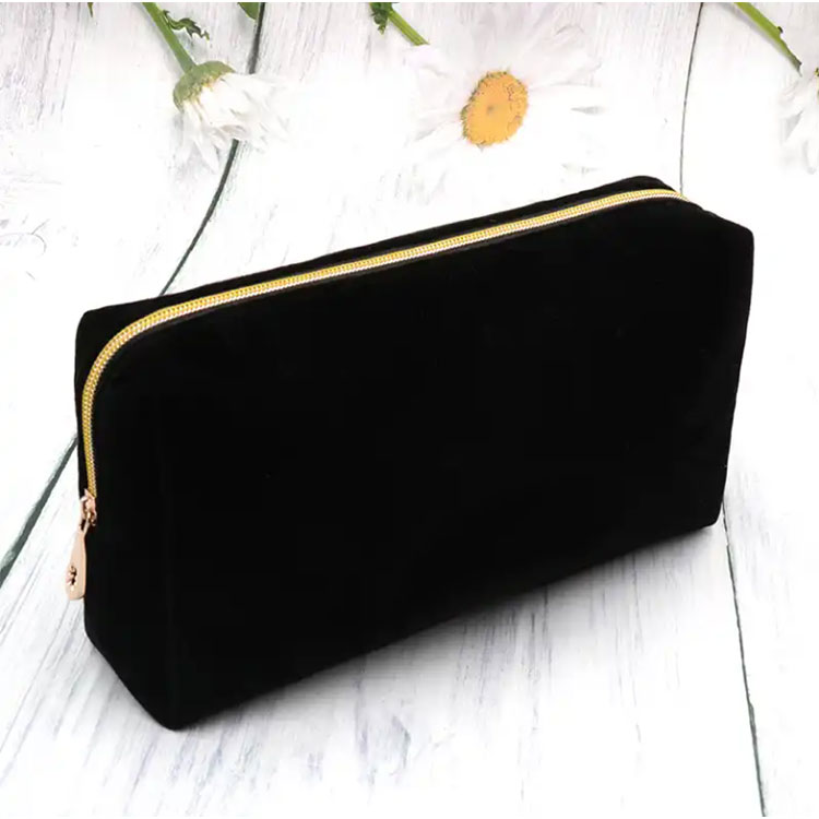 Black Zipper Closure Makeup Cosmetic Bag With Embroidery Logo