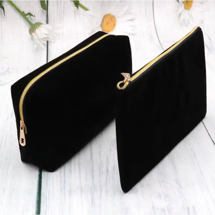 Black Zipper Closure Makeup Cosmetic Bag With Embroidery Logo